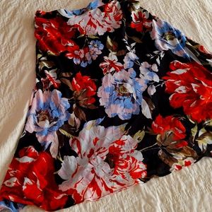 Roz &Ali 1X floral lined crepe skirt